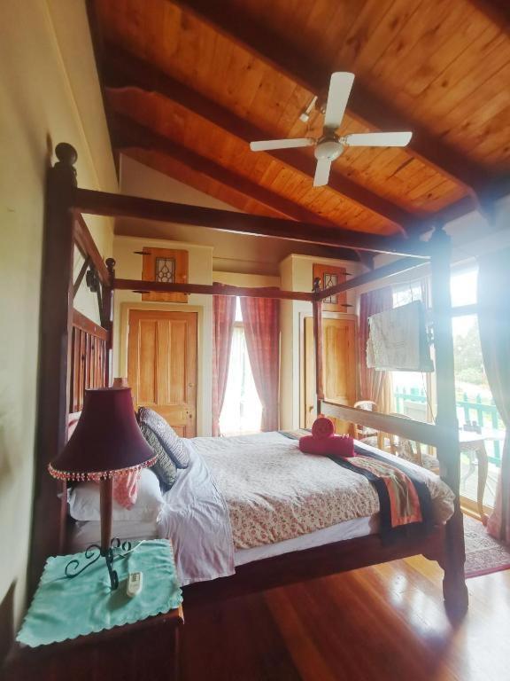 The Goat And Goose Bed & Breakfast Lakes Entrance Zimmer foto
